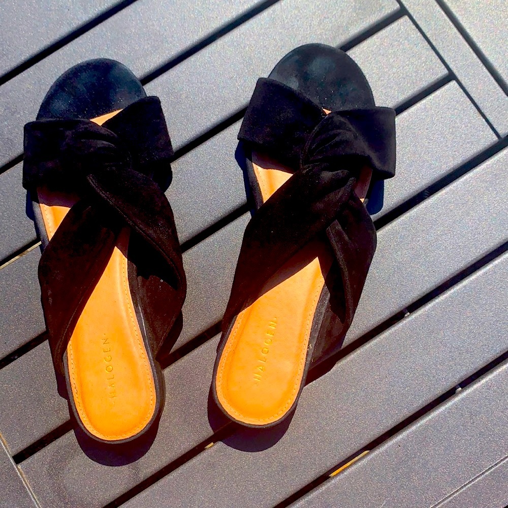 Sandals - Picture 2 of 4